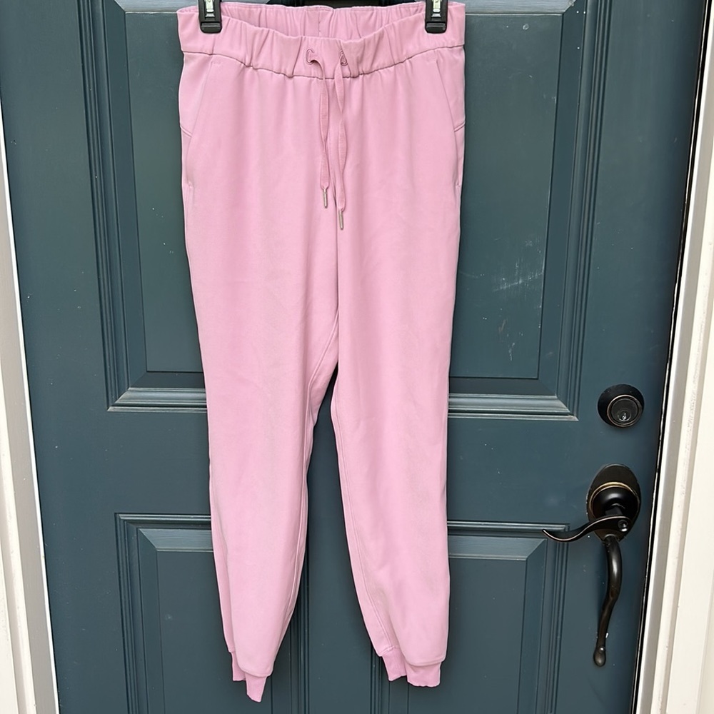 Lululemon On The Fly Jogger